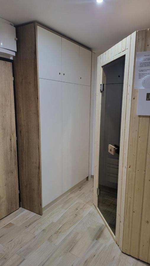 Apartman Nerudovka D 104, Finska Sauna, Garazove Stani Loučná pod Klínovcem エクステリア 写真